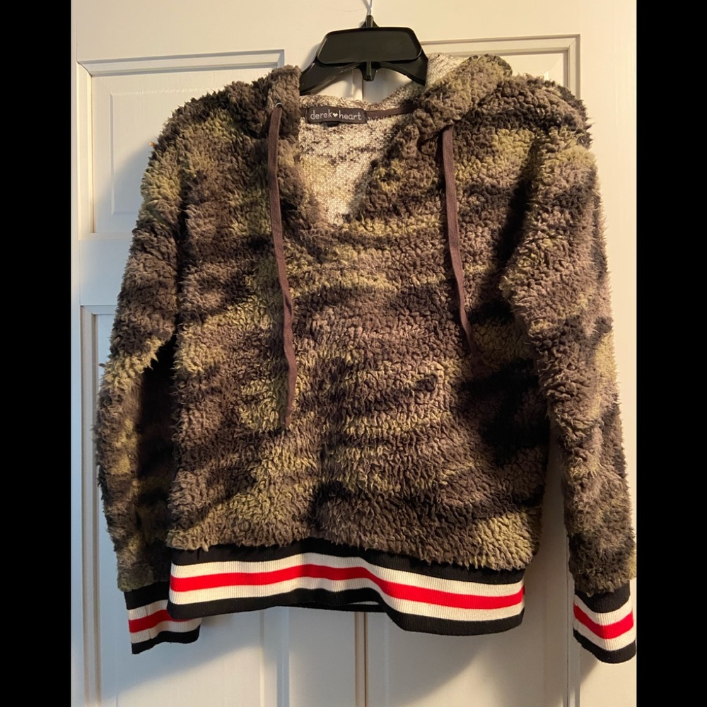 Derek Heart Camo Fleece hoodie